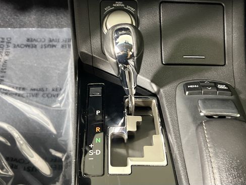 Used 2013 Lexus ES 300h w/ Luxury Pkg FWD image 24