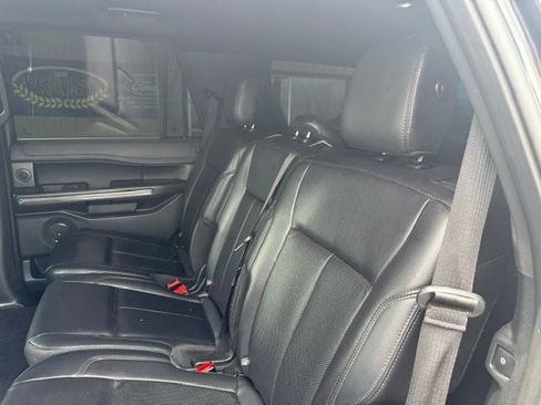 Used 2019 Ford Expedition XLT w/ Equipment Group 202A RWD image 7