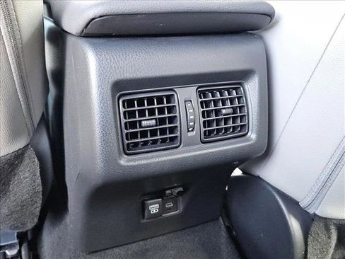 Used 2025 Toyota Camry SE image 17