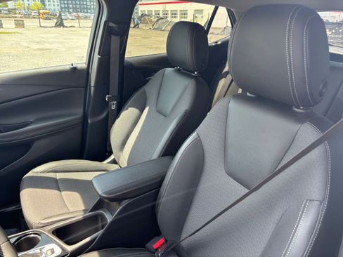 Used 2025 Buick Encore GX Preferred FWD image 32
