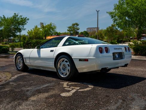 Used 1991 Chevrolet Corvette ZR-1 image 5