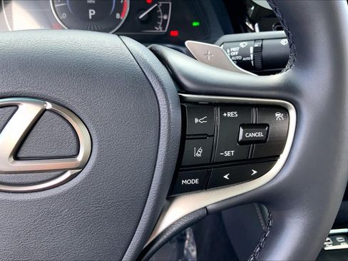 Certified 2024 Lexus ES 350 w/ Premium Package FWD image 25