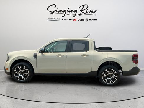 Used 2025 Ford Maverick Lariat AWD/4WD image 4