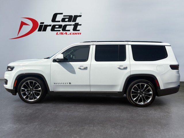 Used 2022 Jeep Wagoneer Series III w/ Premium Group I AWD/4WD image 2