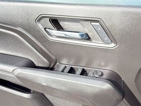 Used 2023 Chevrolet Colorado LT image 22