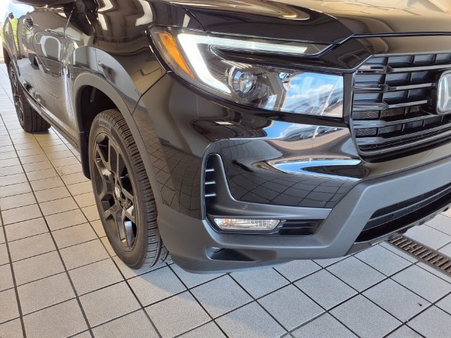 Certified 2025 Honda Passport Black Edition image 27