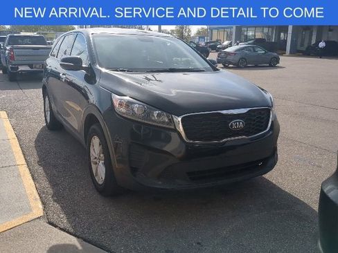 Used 2019 Kia Sorento L FWD image 9