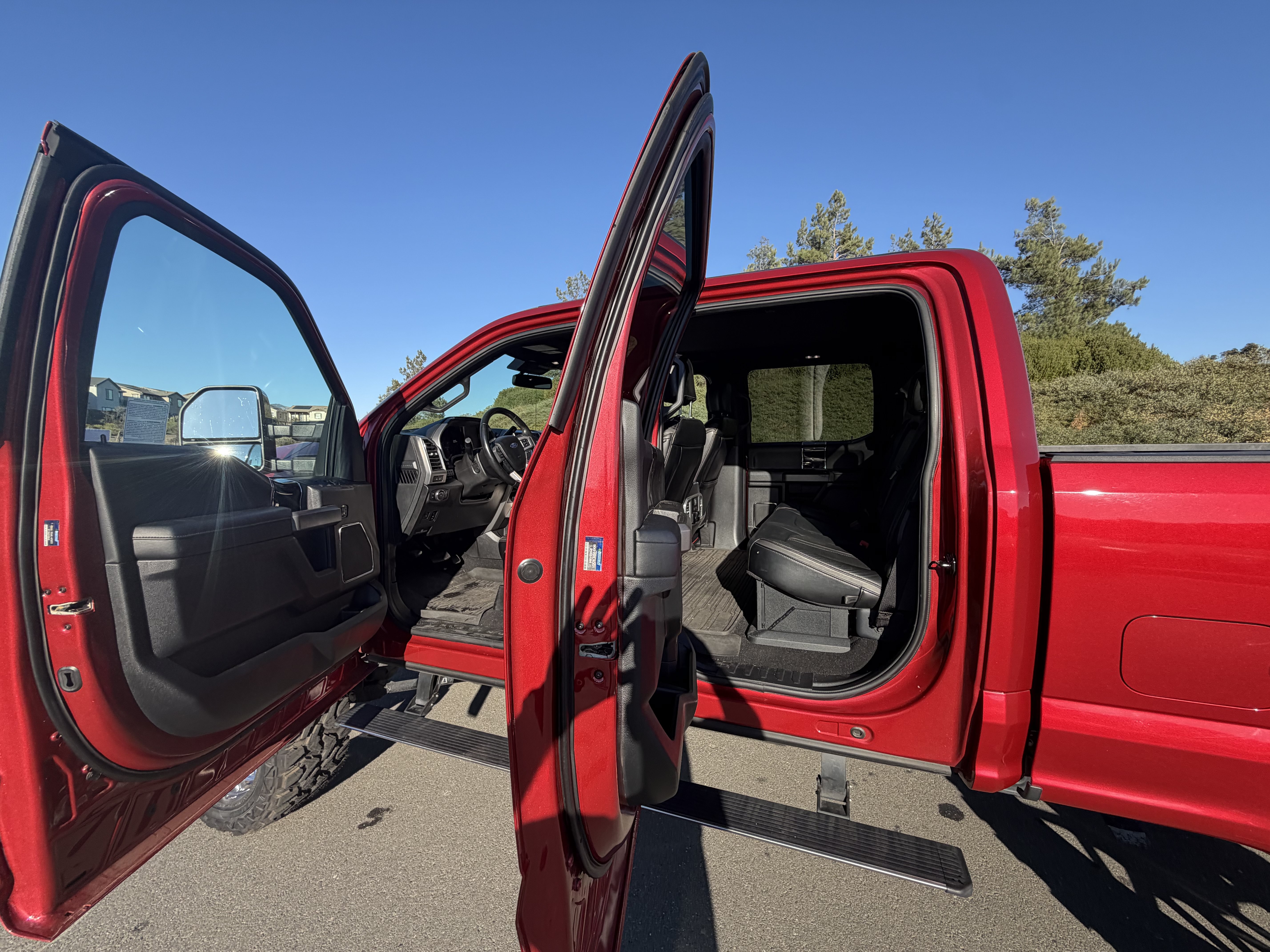 Used 2020 Ford F250 Platinum w/ FX4 Off-Road Package AWD/4WD image 15