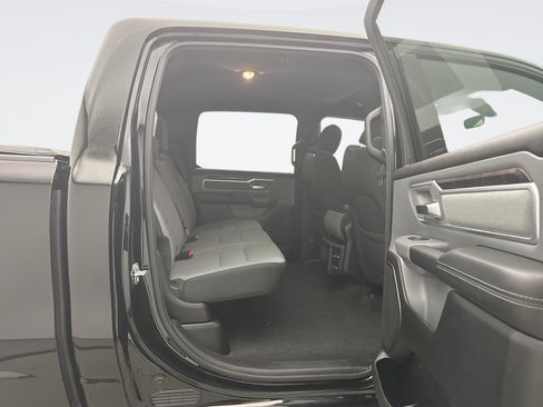 Used 2022 RAM 1500 Big Horn AWD/4WD image 17