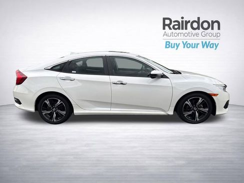 Used 2018 Honda Civic Touring image 8