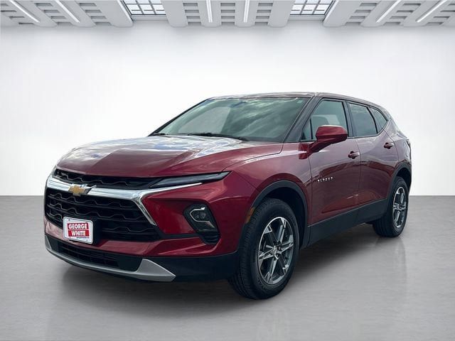 Used 2025 Chevrolet Blazer LT AWD/4WD image 8