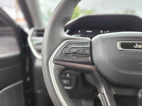 Used 2022 Jeep Grand Cherokee Limited 4xe image 24