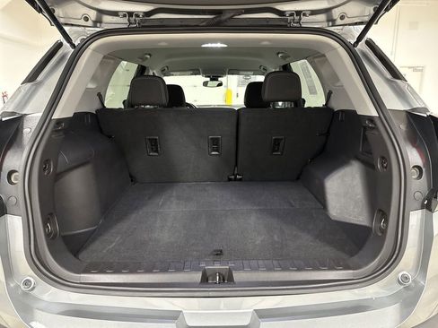 Used 2024 GMC Terrain SLE FWD image 23