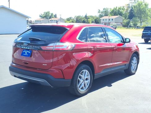 Used 2024 Ford Edge SEL AWD/4WD image 6