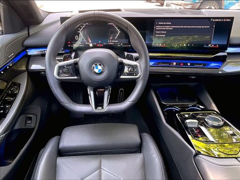 Used 2026 BMW 540i xDrive w/ M Sport Package AWD/4WD image 7
