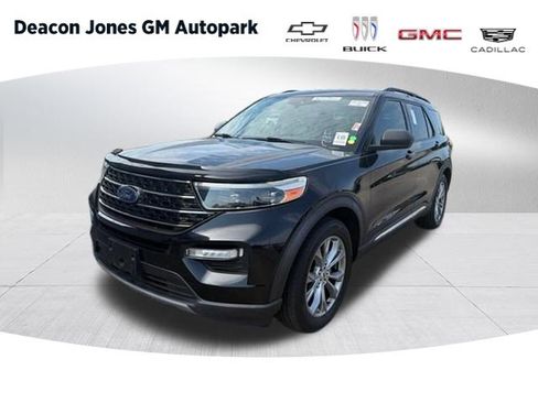 Used 2020 Ford Explorer XLT w/ Equipment Group 202A RWD image 1