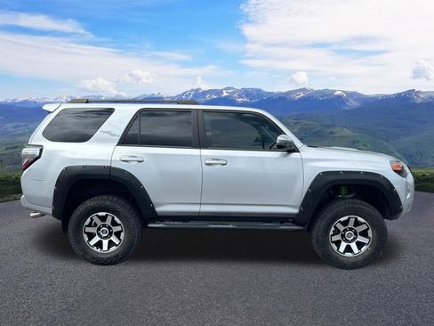 Used 2021 Toyota 4Runner TRD Off-Road AWD/4WD image 7