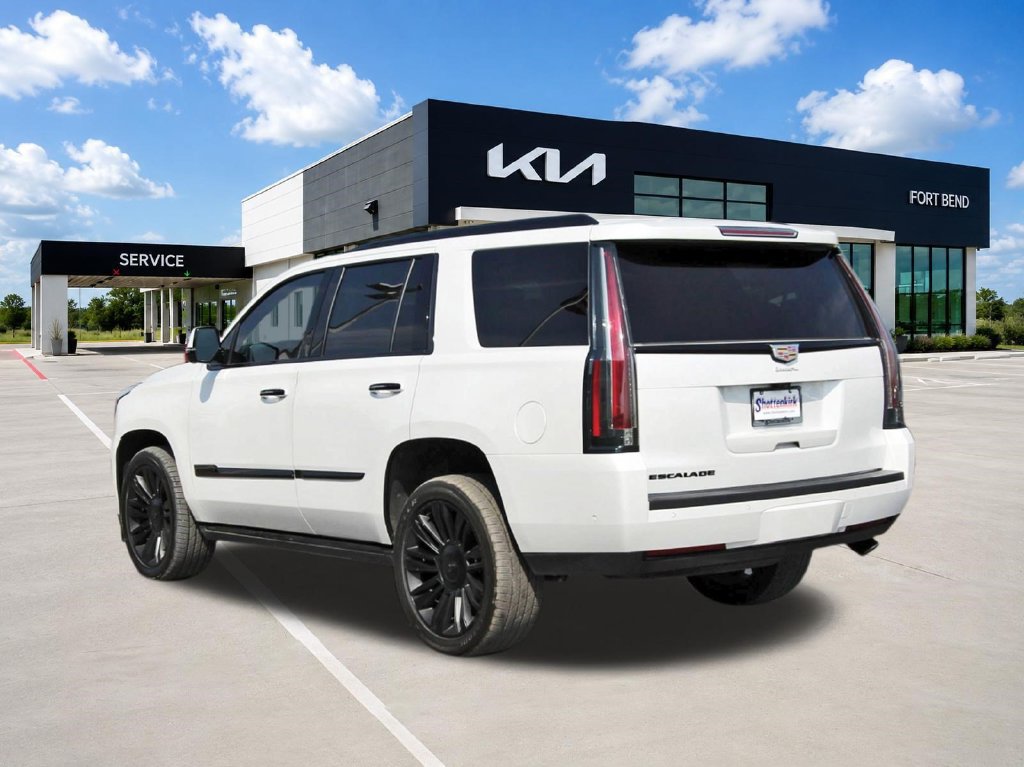 Used 2020 Cadillac Escalade Premium Luxury w/ LPO, Radiant Package AWD/4WD image 6