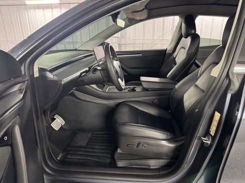 Used 2023 Tesla Model Y Performance image 37