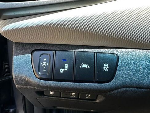Used 2020 Hyundai Ioniq SEL FWD image 28