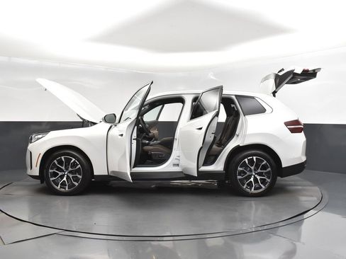 Certified 2025 BMW X3 xDrive30 w/ Premium Package AWD/4WD image 46