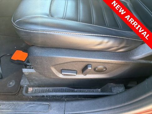 Used 2020 Ford Edge SEL image 15