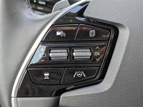 Used 2025 Kia Niro EX image 25