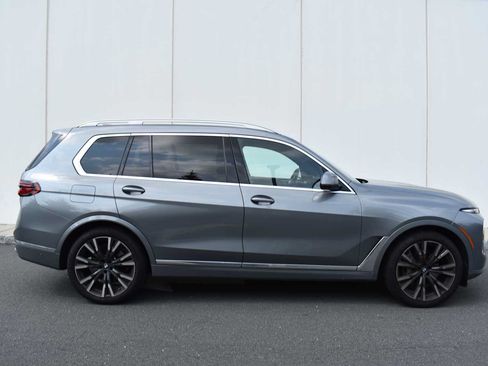 Used 2024 BMW X7 xDrive40i AWD/4WD image 4