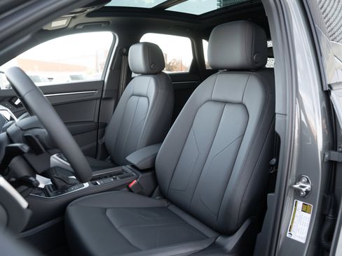 New 2025 Audi Q3 2.0T Premium image 21