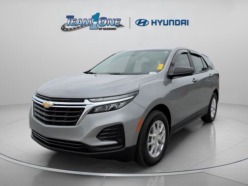 Used 2024 Chevrolet Equinox LS image 4
