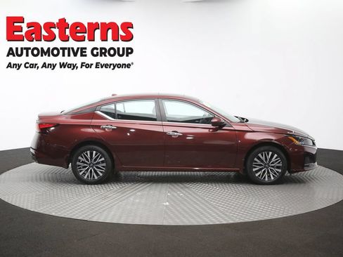 Used 2024 Nissan Altima 2.5 SV w/ SV Premium Package AWD/4WD image 46