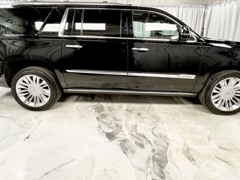 Used 2015 Cadillac Escalade ESV Platinum image 5