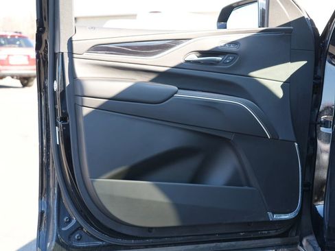 Used 2023 Cadillac Escalade Sport w/ LPO, ONYX Package image 14