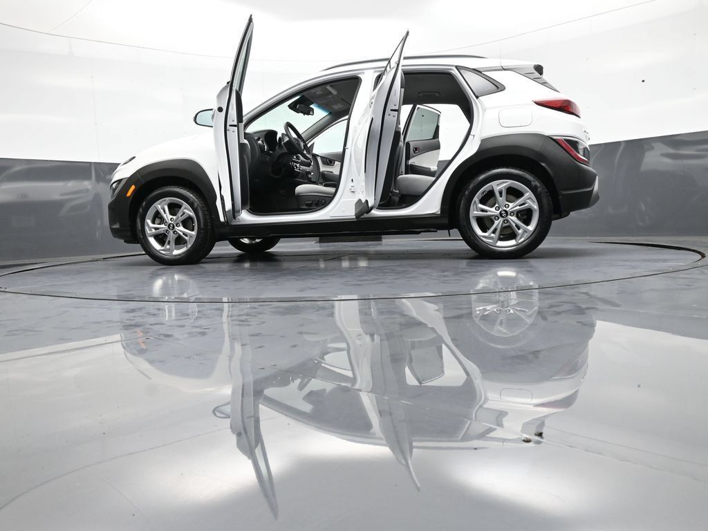Certified 2023 Hyundai Kona SEL AWD/4WD image 47