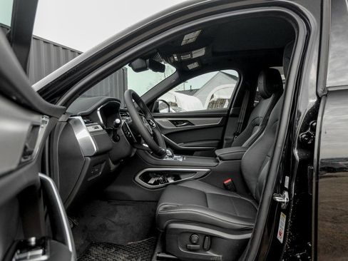 New 2026 Jaguar F-PACE R-Dynamic S image 10