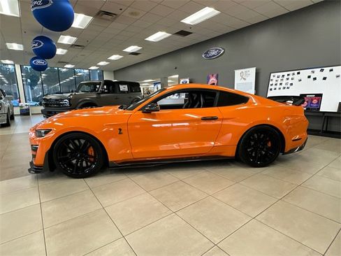 Used 2020 Ford Mustang Shelby GT500 w/ Technology Package image 4