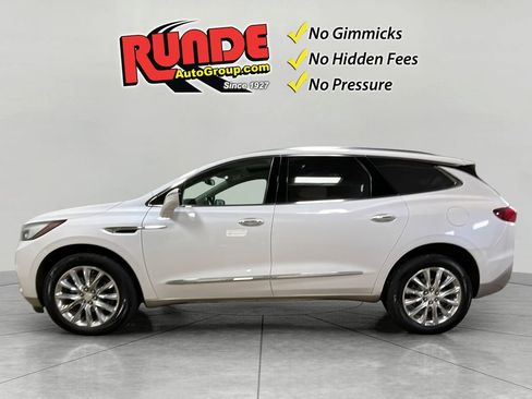 Used 2021 Buick Enclave Premium w/ Sun and Sites Package AWD/4WD image 3