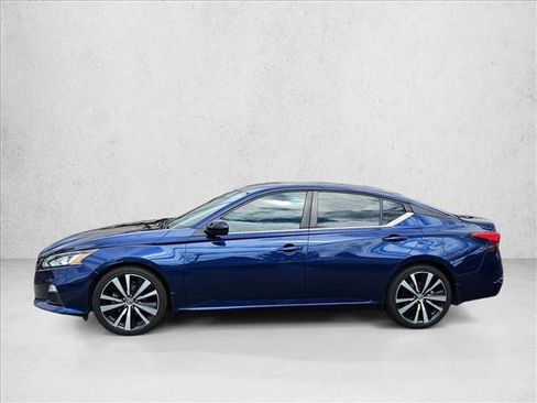 Used 2019 Nissan Altima 2.5 SR FWD image 9