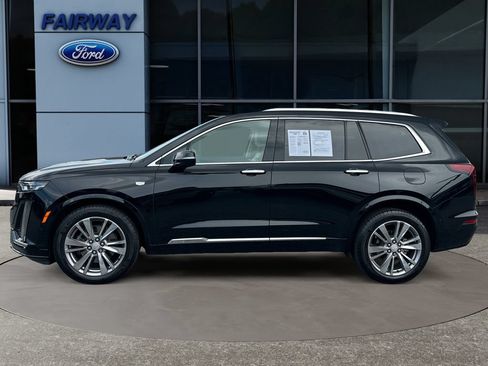 Used 2024 Cadillac XT6 Premium Luxury w/ Technology Package FWD image 8