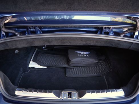 Used 2022 Bentley Continental GT image 27