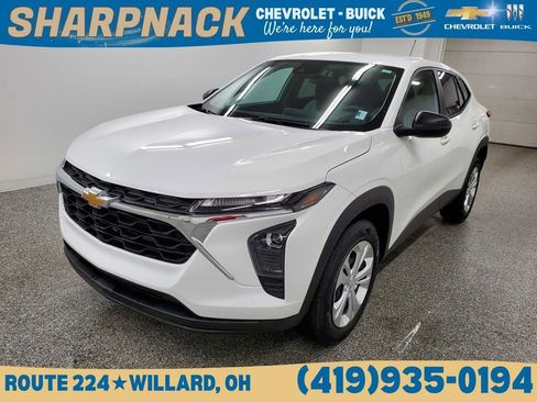 Used 2024 Chevrolet Trax LS image 1