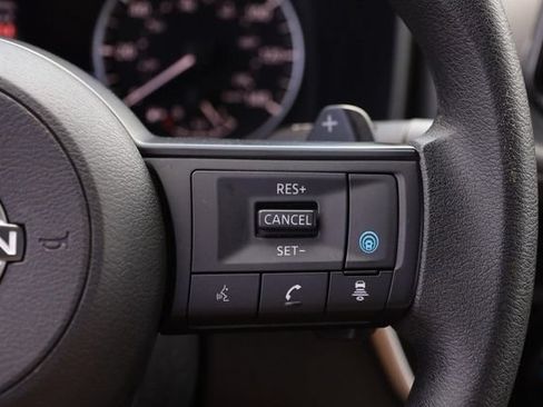 Used 2024 Nissan Rogue SV AWD/4WD image 13