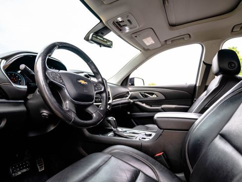 Used 2019 Chevrolet Traverse Premier w/ Redline Edition AWD/4WD image 5