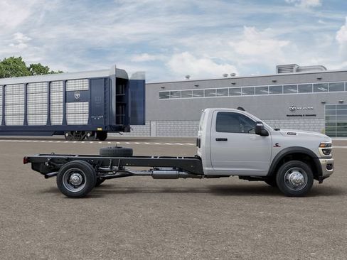 New 2026 RAM 5500 Tradesman w/ Chrome Appearance Group RWD image 21