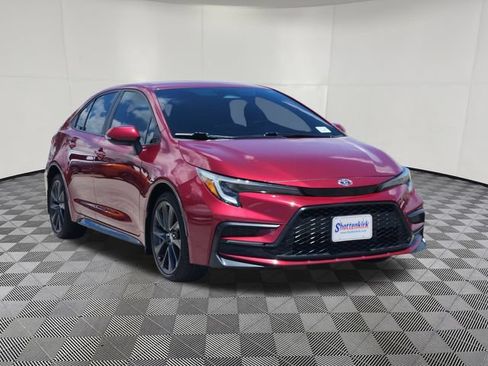 Used 2023 Toyota Corolla SE FWD image 2