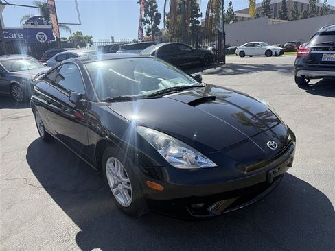 Used 2003 Toyota Celica GT FWD image 4