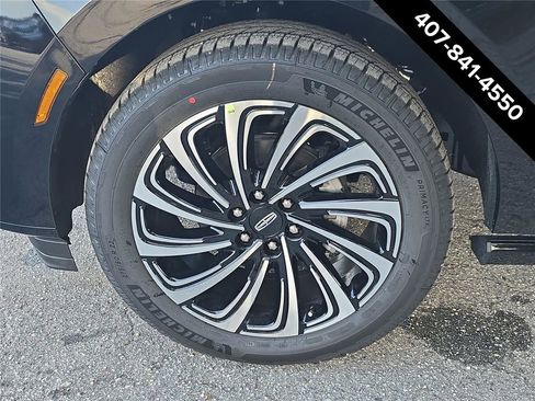 New 2026 Lincoln Navigator Black Label AWD/4WD image 8
