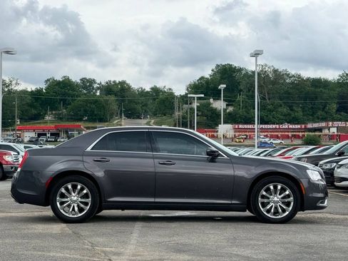 Used 2016 Chrysler 300 Limited AWD/4WD image 5