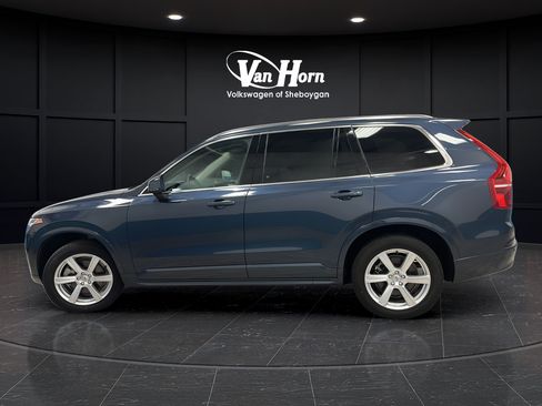 Used 2023 Volvo XC90 B5 Core AWD/4WD image 4