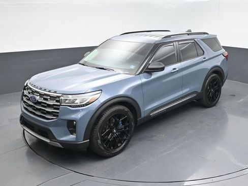 Certified 2025 Ford Explorer Active w/ Active Comfort Package RWD image 40